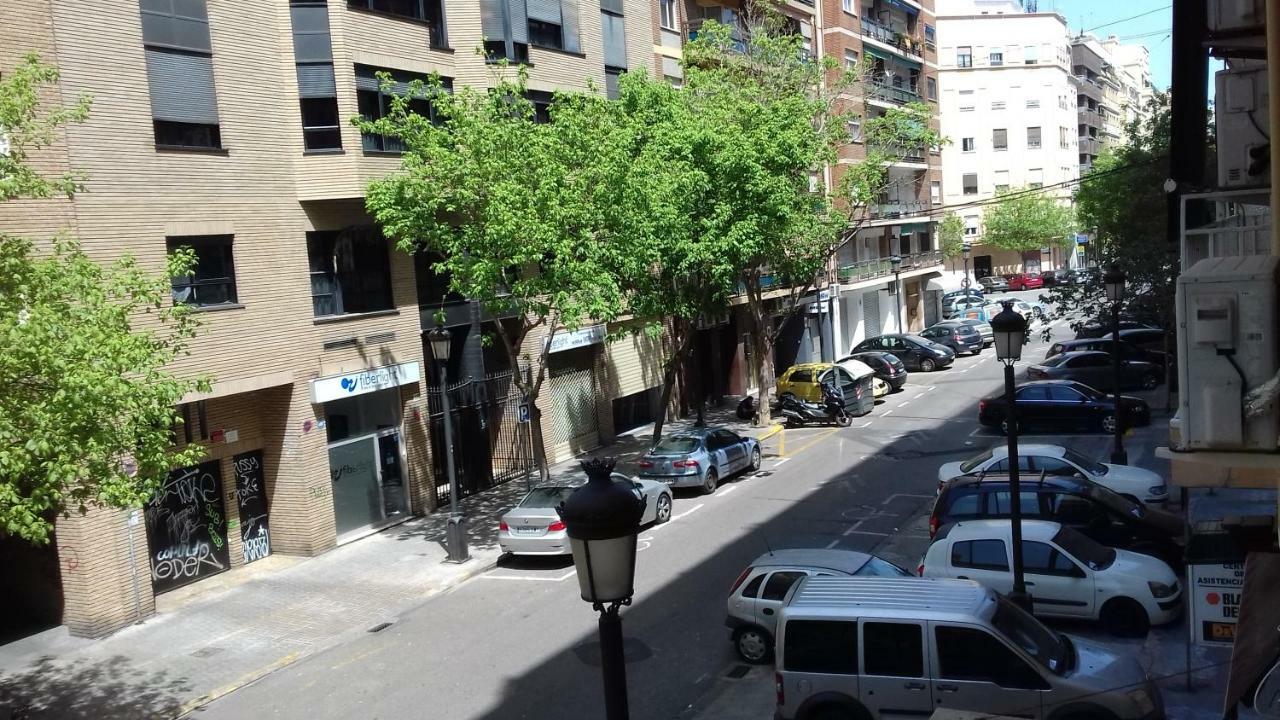 Loyola En Piso Compartido * Valenza